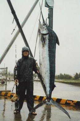 �i��@����