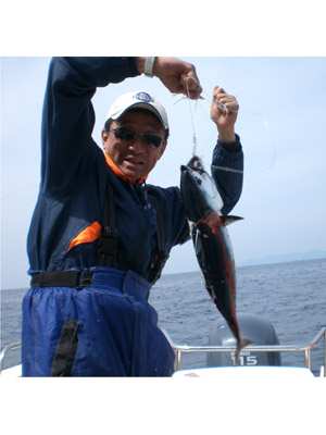 ���c ����